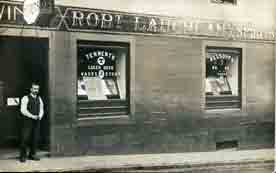 Robert Lauchlan's Pub